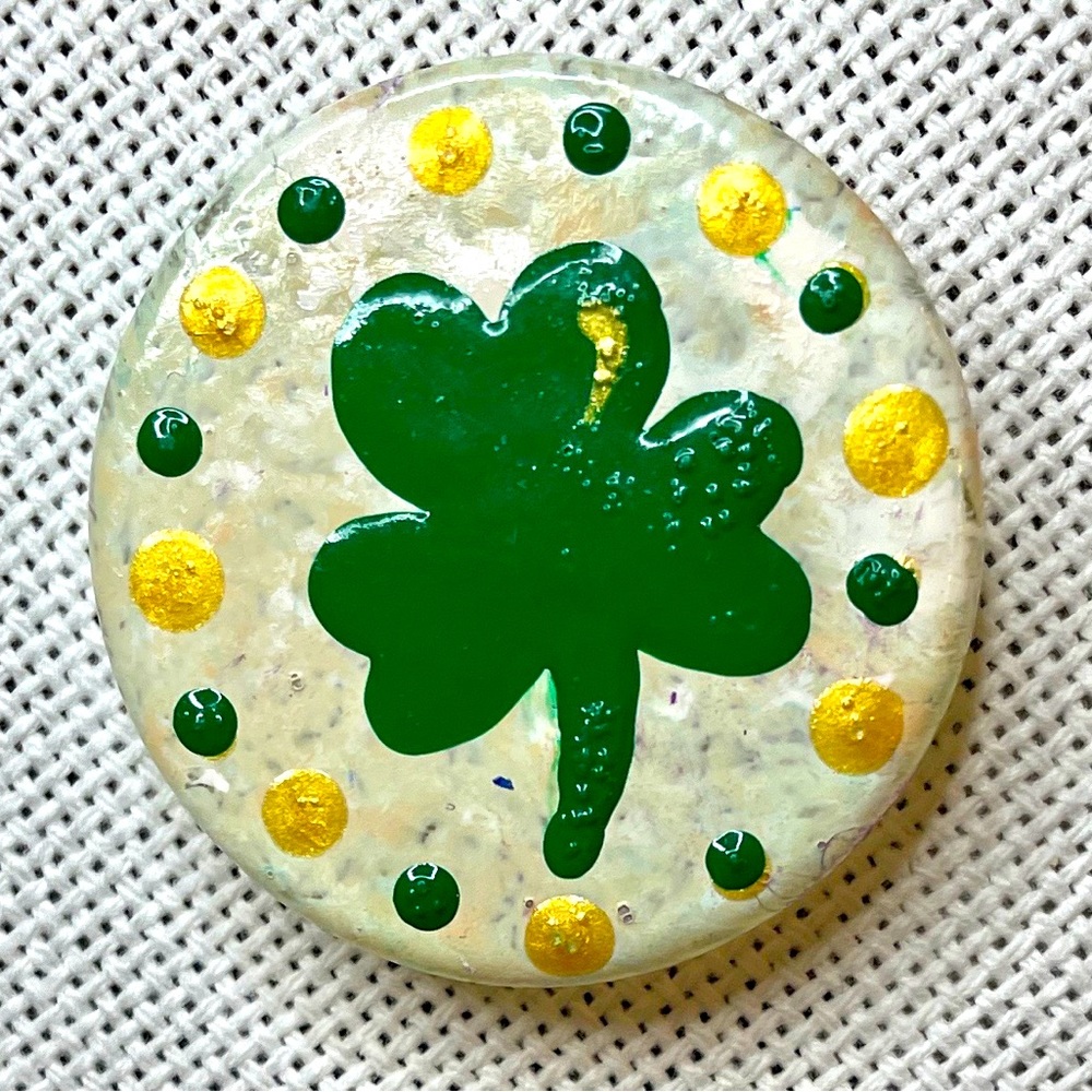 MAGNET / Needle Minder Hand Painted Shamrock for Cross Stitch, Embroidery Sewing